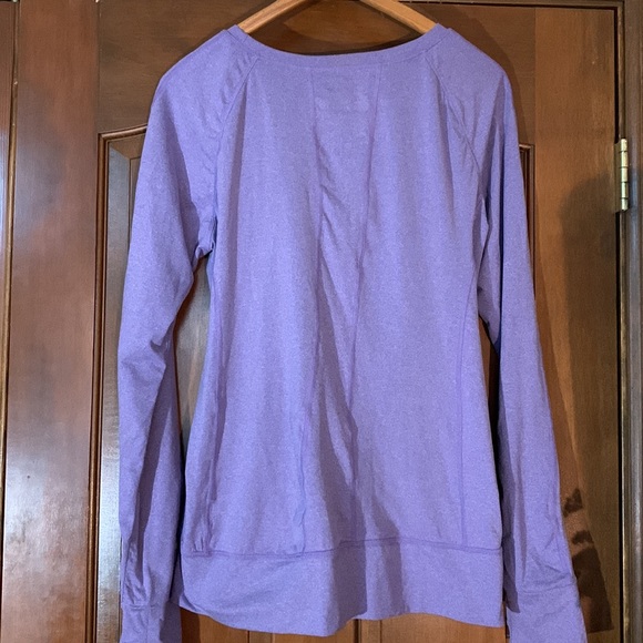 Layer8 Performance Purple Qwick-Dry Thumbholes Workout Size - XL - Picture 2 of 5